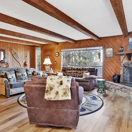 Villa Mockingbird Mountain Getaway~ Walk To Activities~